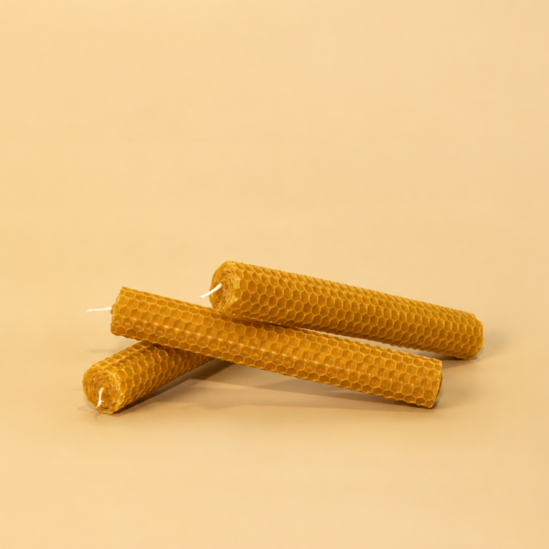 Inicio Tres velas de meditación de cera de abeja naranja con textura de panal